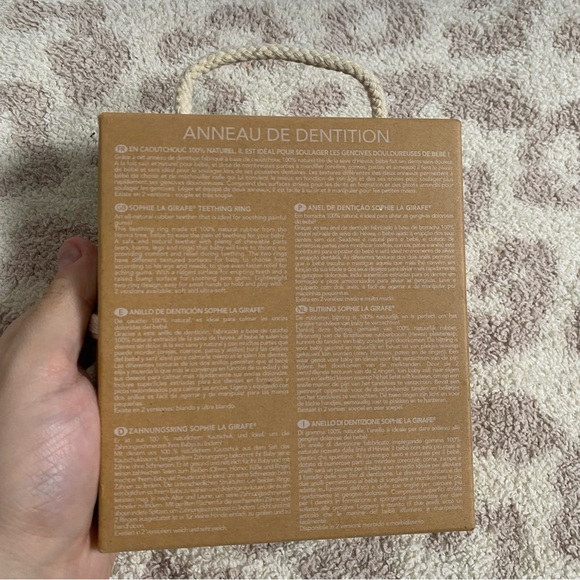 Sophie La Girafe Teething Ring - Picture 6 of 7